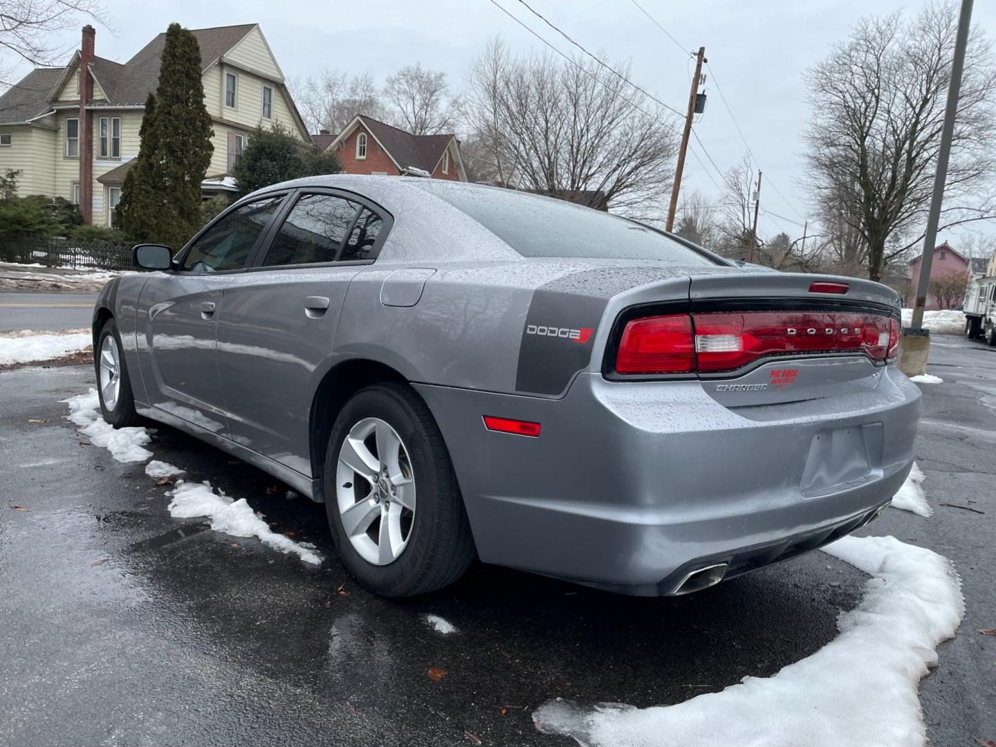 2014 silver Dodge Charger SXT (2C3CDXHG1EH) with an 3.6L V6 DOHC 24V engine, 8-Speed Automatic transmission, located at 101 N. Main Street, Muncy, PA, 17756, (570) 546-5462, 41.207691, -76.785942 - Photo#3